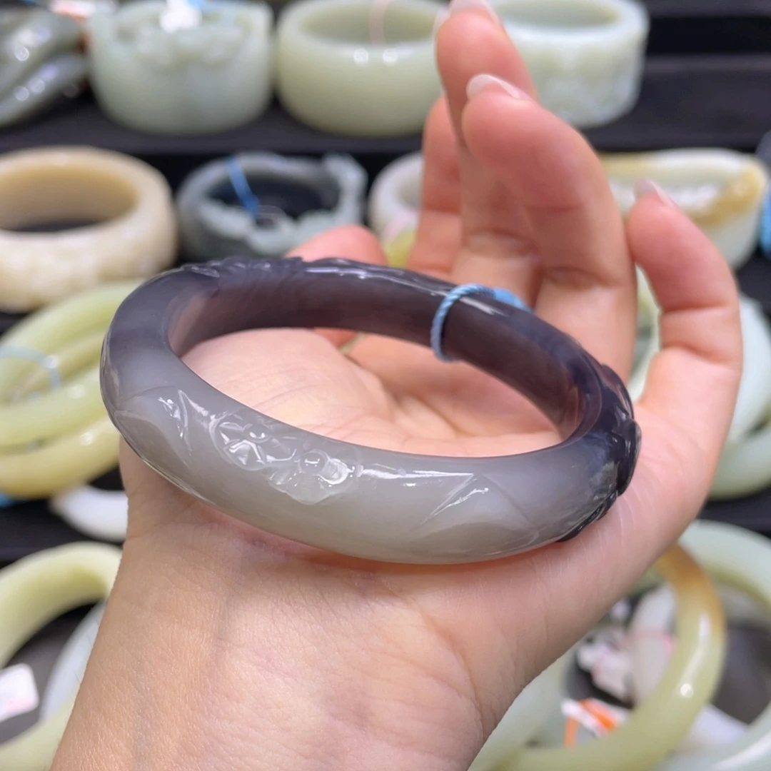 和田玉手镯未镶嵌124