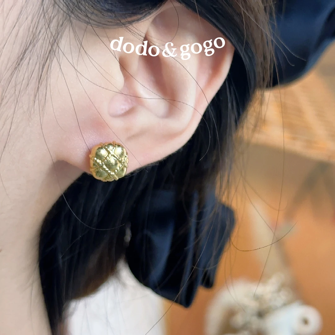 DODOGOGO 合金耳饰 菠萝包耳钉气质轻奢时尚百搭方形菱纹格耳环女