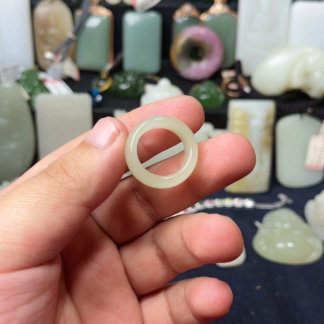 和田玉未镶嵌戒指40