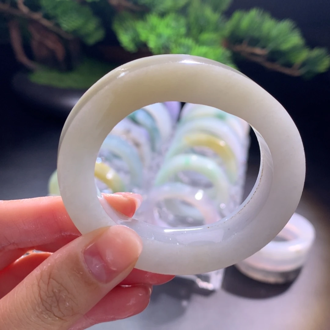 未镶嵌翡翠手镯定制翡翠