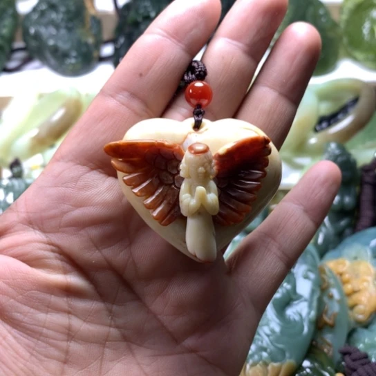 蛇纹石玉岫玉挂件未镶嵌小***木