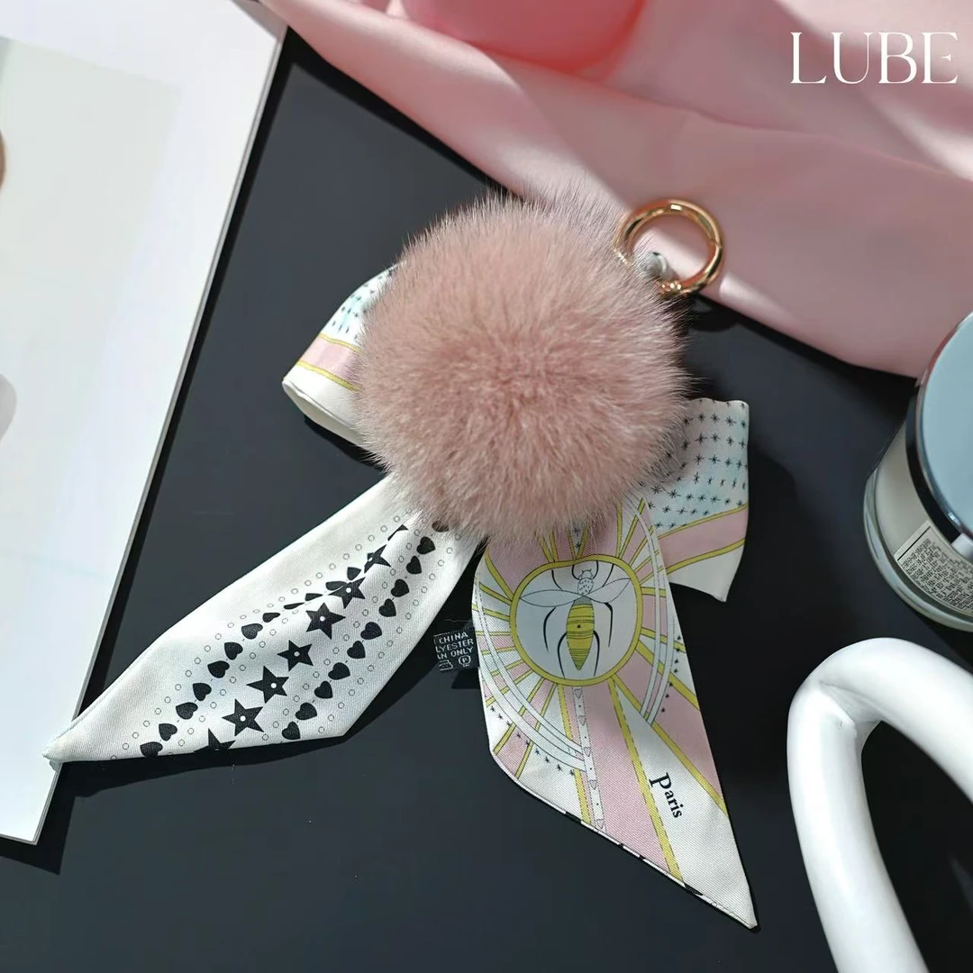 【柔粉丝巾毛球】歪歪高定手工手机毛球链适用于安卓苹果手机壳