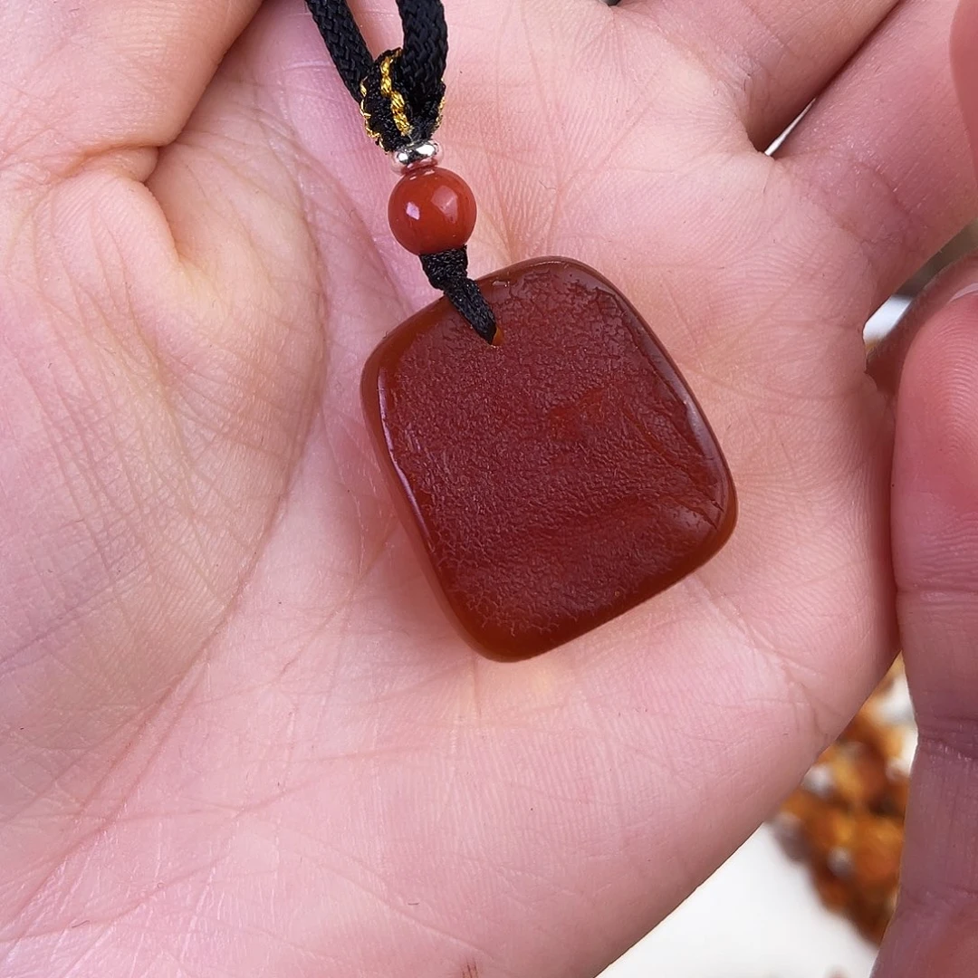 琥珀珠宝奇石未镶嵌，