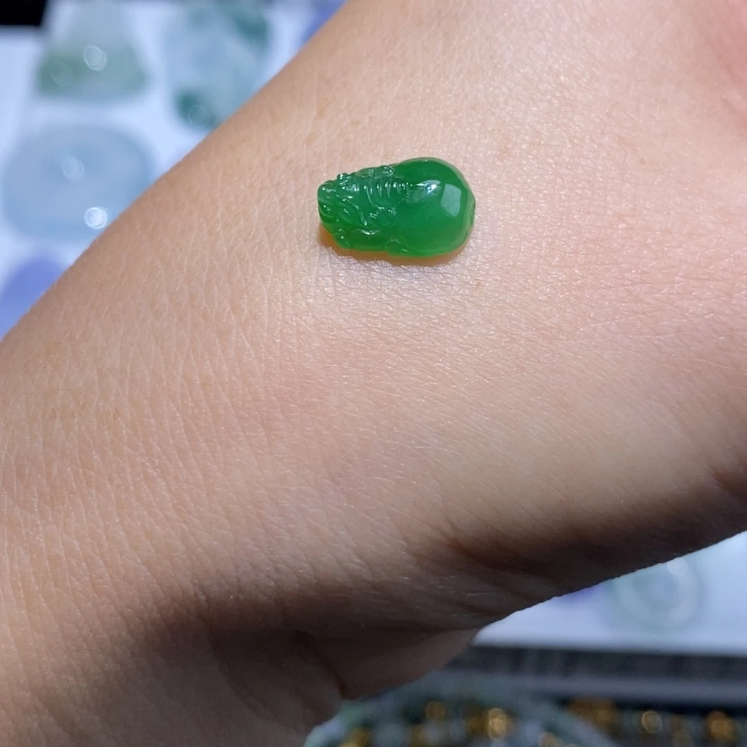定制翡翠未镶嵌翡翠