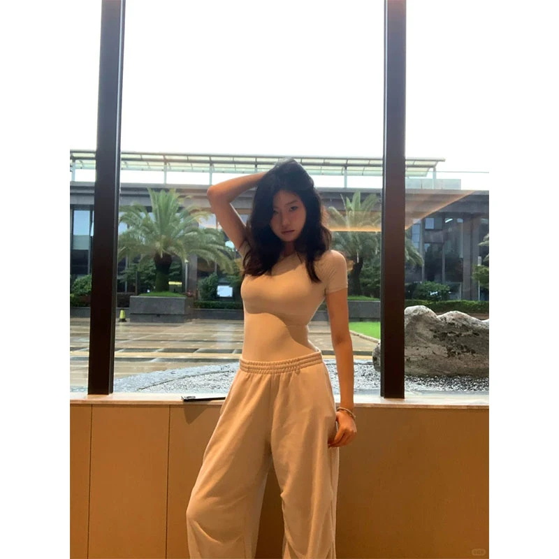 2025夏季新款时尚套装紧身修身圆领短款上衣高腰垂感阔腿裤两件套