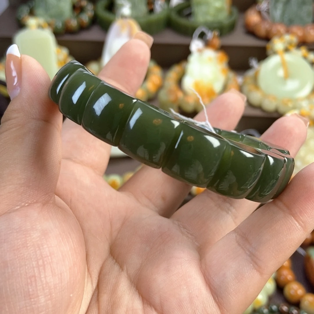 海****未镶嵌手串透闪石质玉