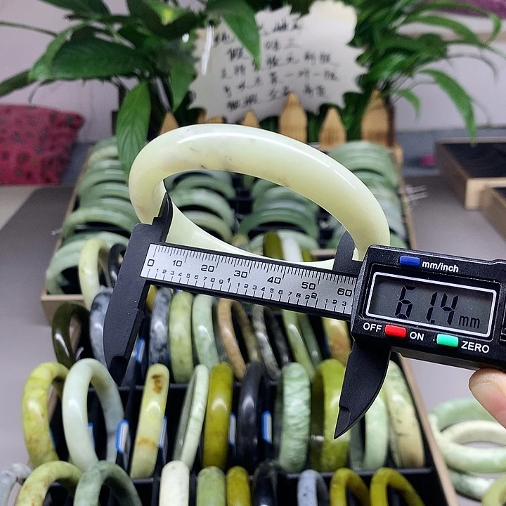 未镶嵌蛇纹石玉手镯117