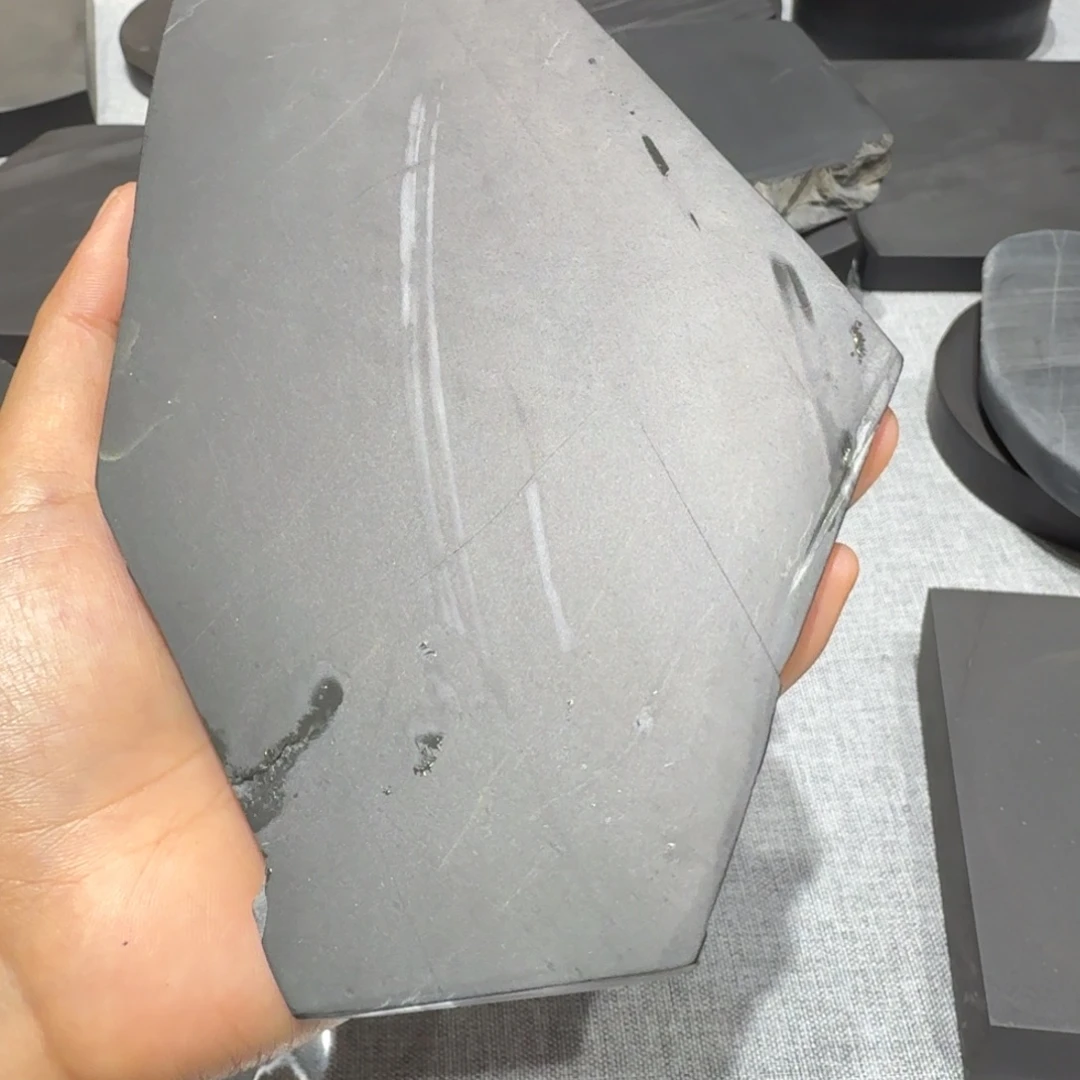 源***歙砚老坑砚料一方