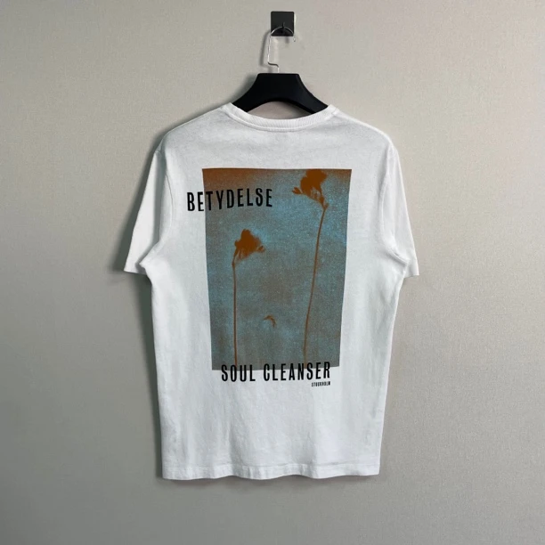 99新 Acne studio 新款背后印花短袖/S码/价3100