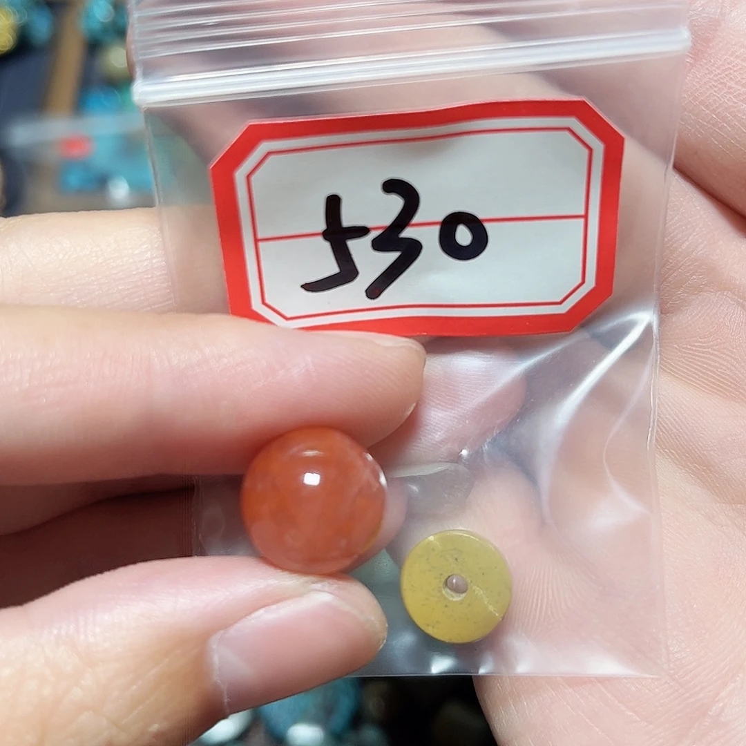 今***吗玛瑙/玉髓未镶嵌圆珠桶珠老型手串！！