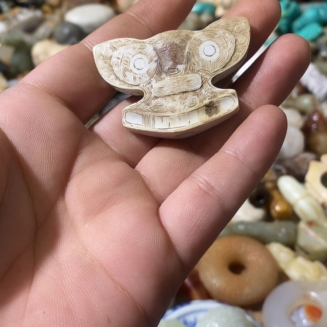 和田玉（糖玉）未镶嵌挂件