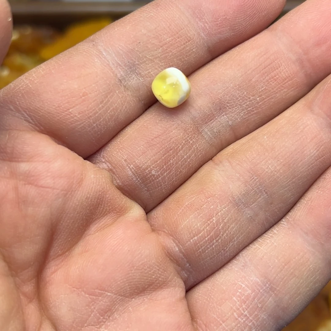 定制琥珀未镶嵌配珠