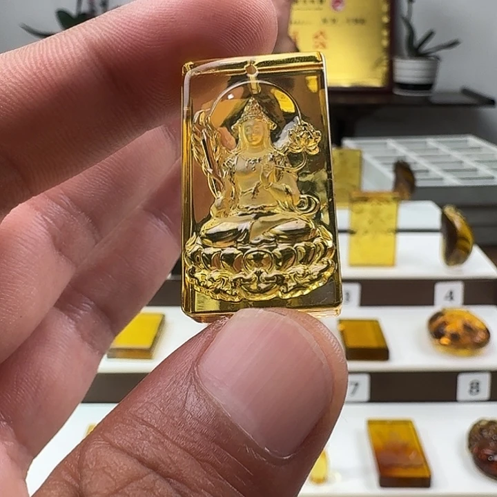 琥珀颈饰未镶嵌虚空藏