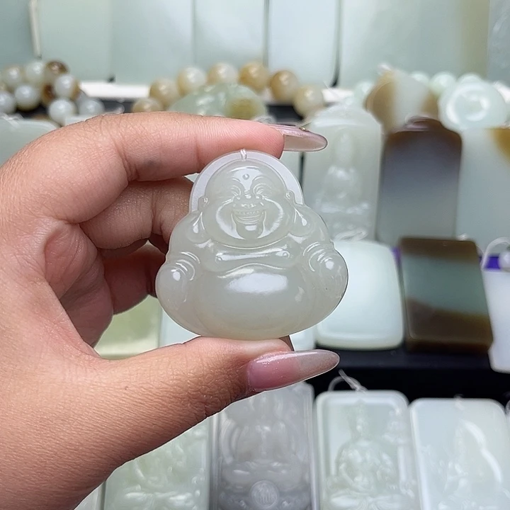 颈饰未镶嵌和田玉