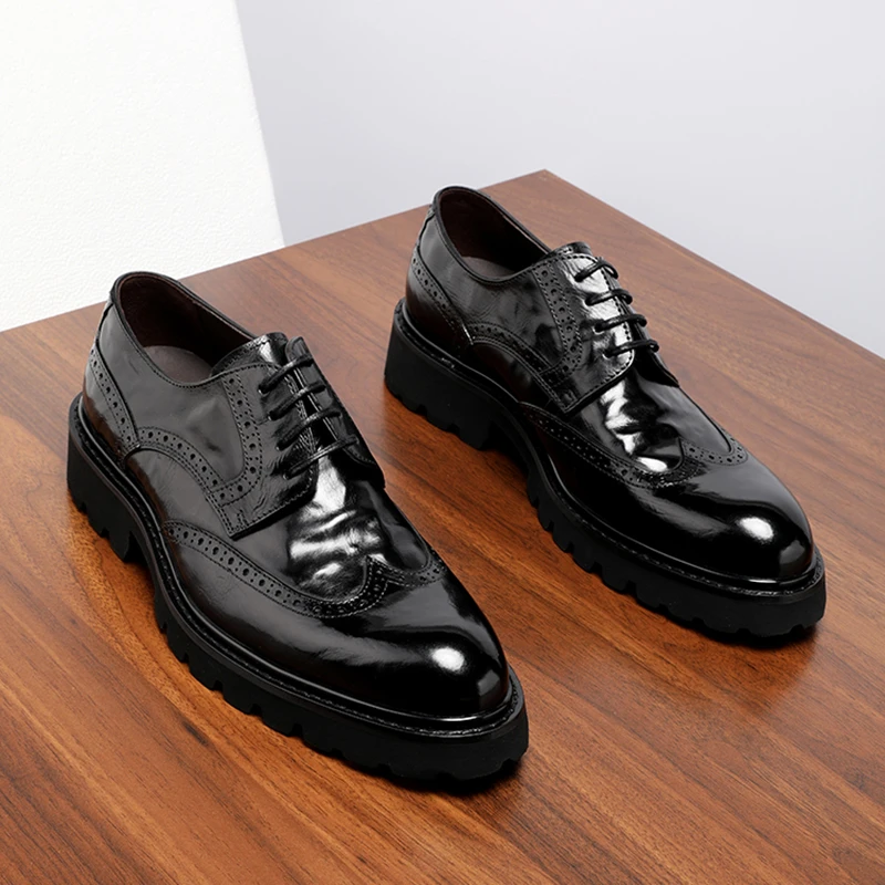 高档胎牛皮手抓纹皮鞋男款英伦风尖头商务休闲布洛克雕花男鞋冬季