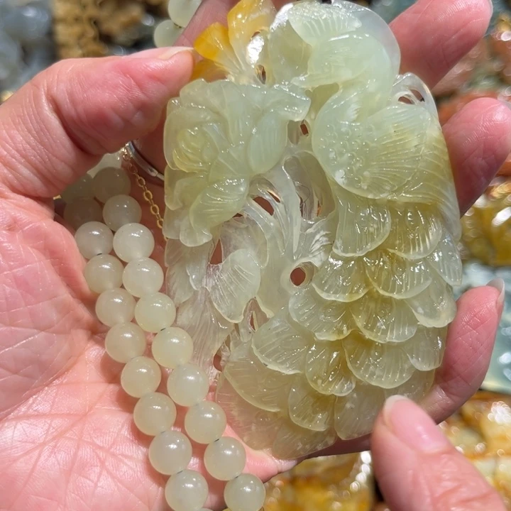 岫玉未镶嵌毛衣链