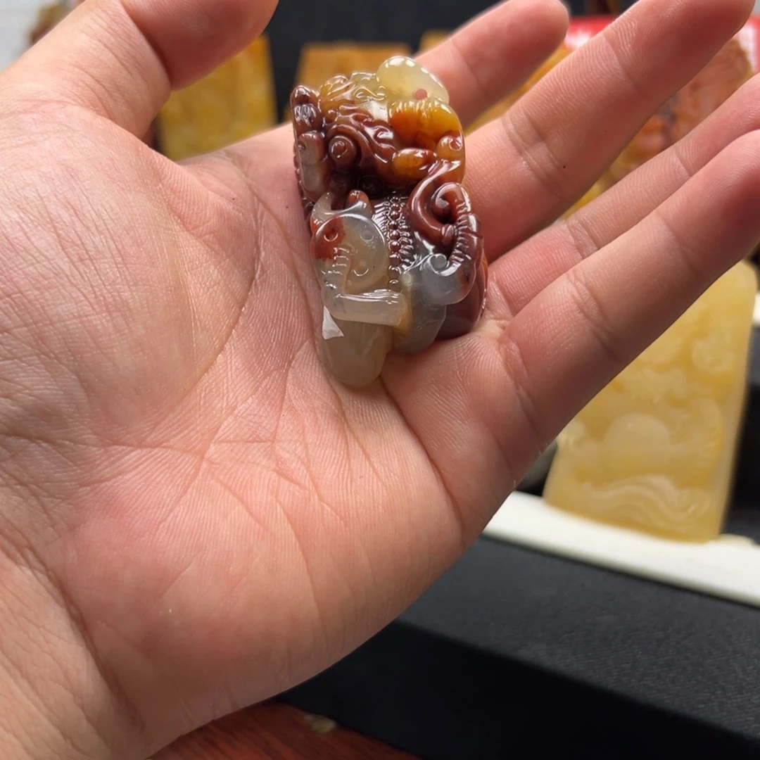 石英质玉(黄龙玉)未镶嵌多样性发货,发其一
