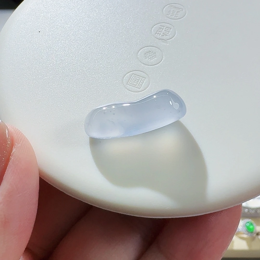 翡翠颈饰未镶嵌裸石