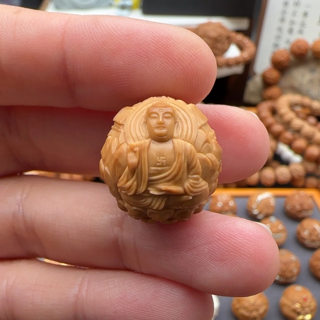 猴头核桃吊坠大日如来