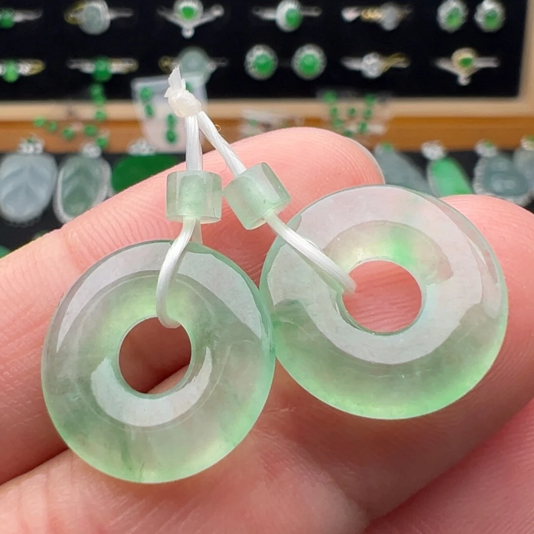 翡翠未镶嵌颈饰甜甜圈15.7