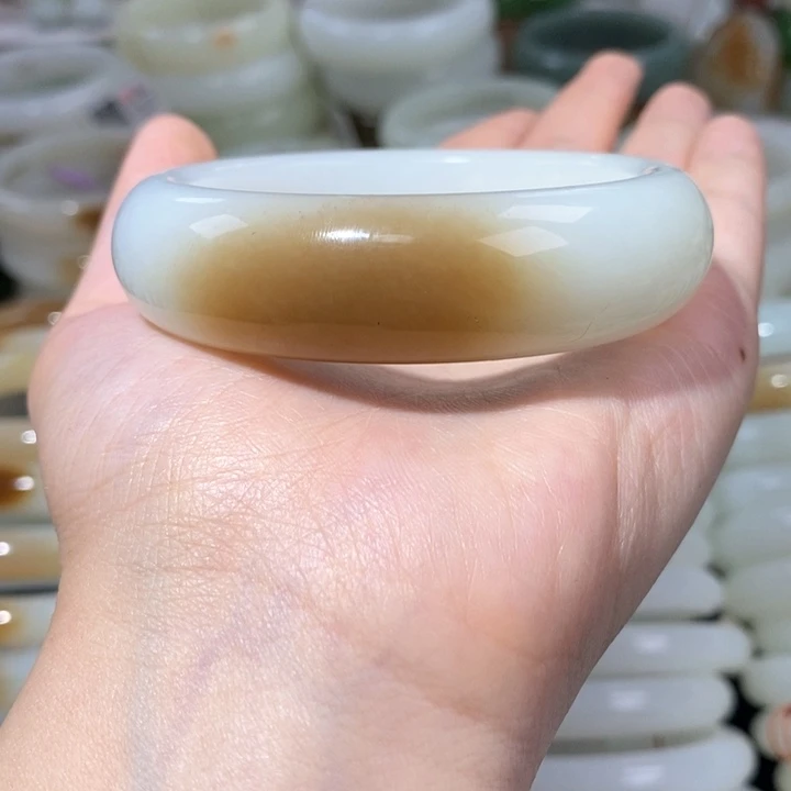 和田玉手镯未镶嵌糖白54