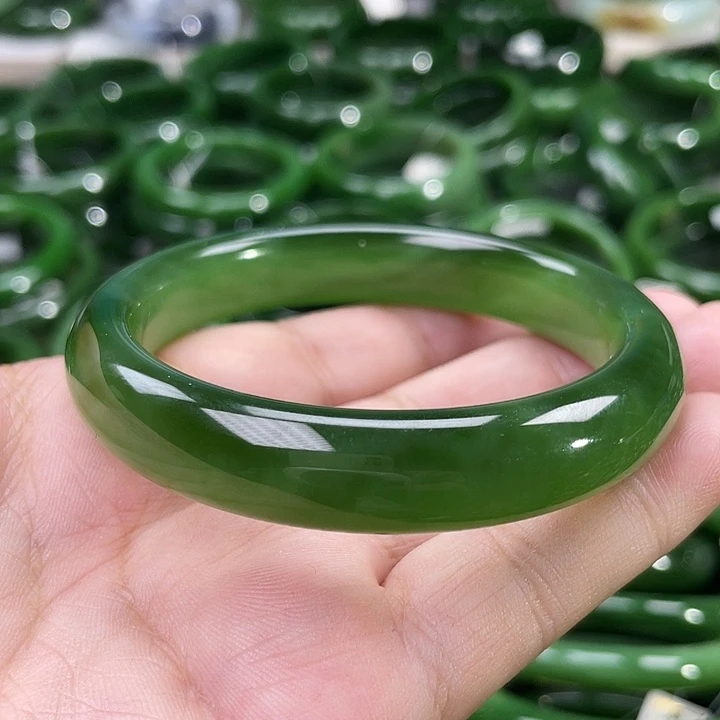 未镶嵌手镯和田玉（碧玉）