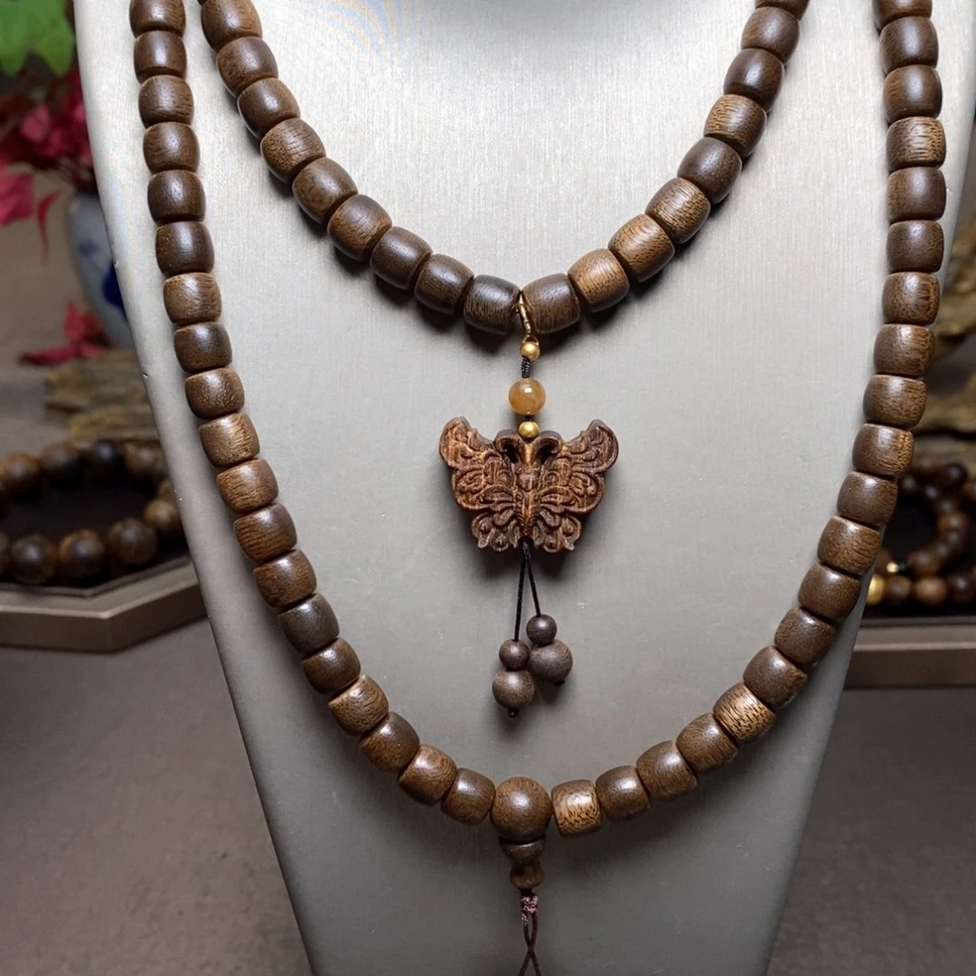 沉香手串越南芽庄绿棋玉化0.8×108+富森红土沉香木雕配饰