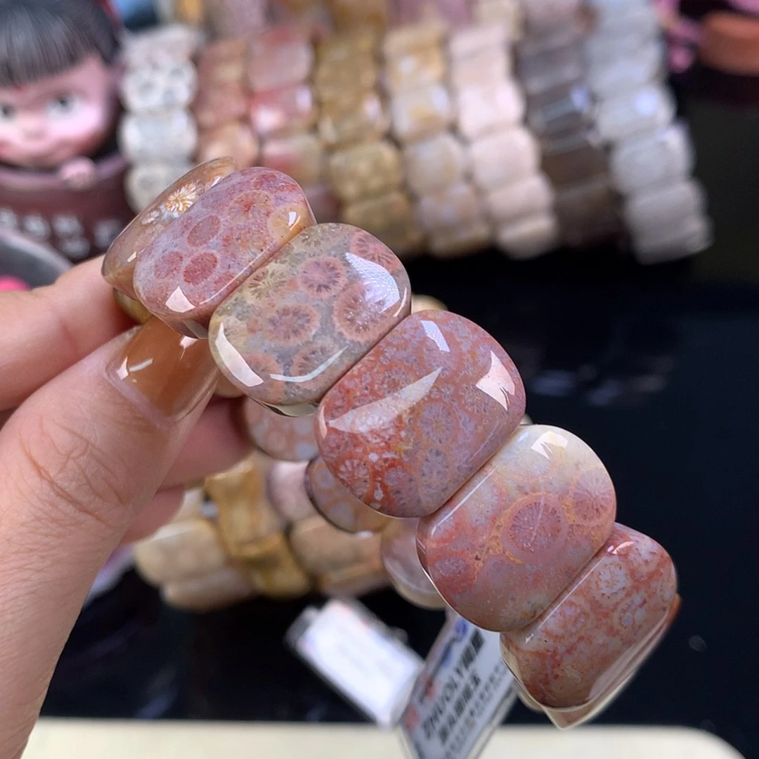 【闪购商品】颈饰未镶嵌硅化珊瑚（珊瑚玉）福利手牌5号