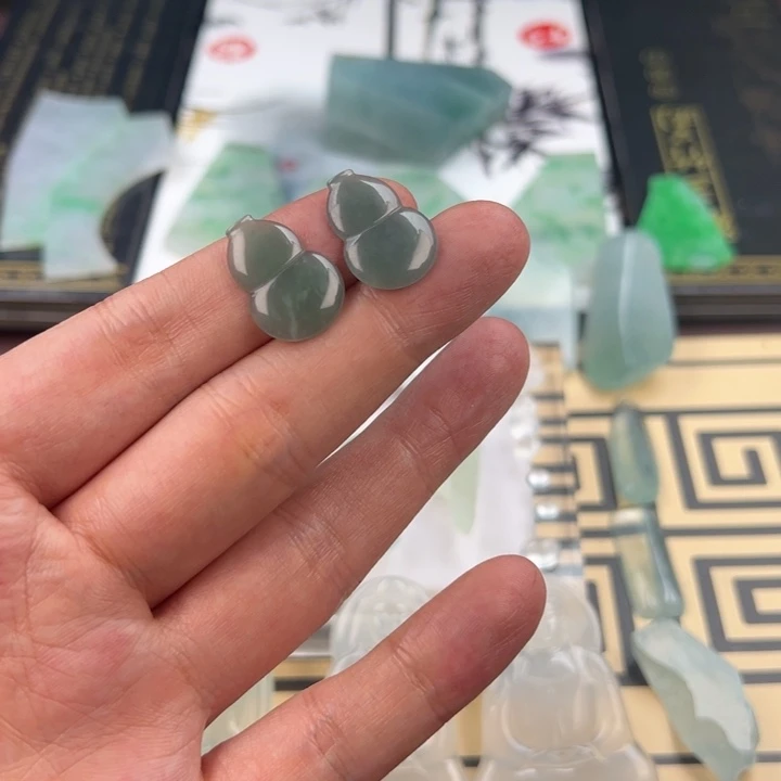 翡翠未镶嵌颈饰翡翠多样发一
