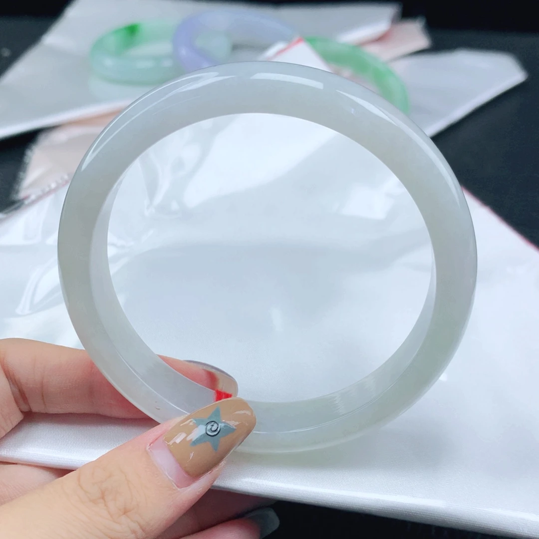 翡翠未镶嵌手镯缅甸66.6大圈白月光正圈