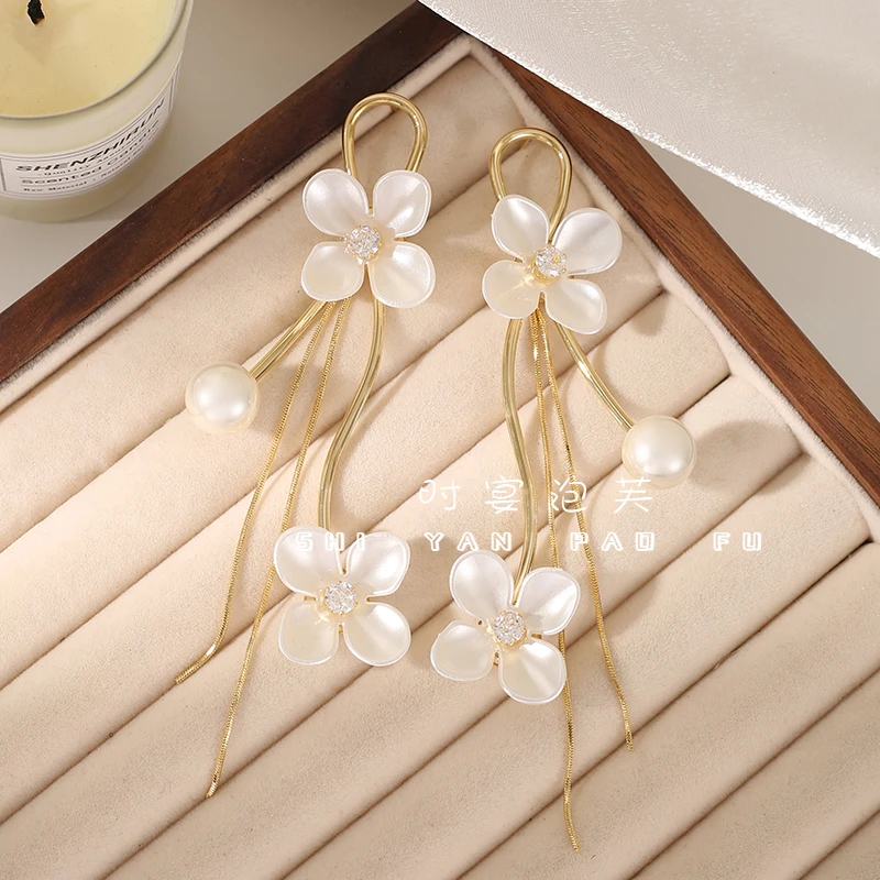 铜合金仿珍珠耳饰 【落花】花朵流苏超仙耳坠原创设计小众轻奢耳环