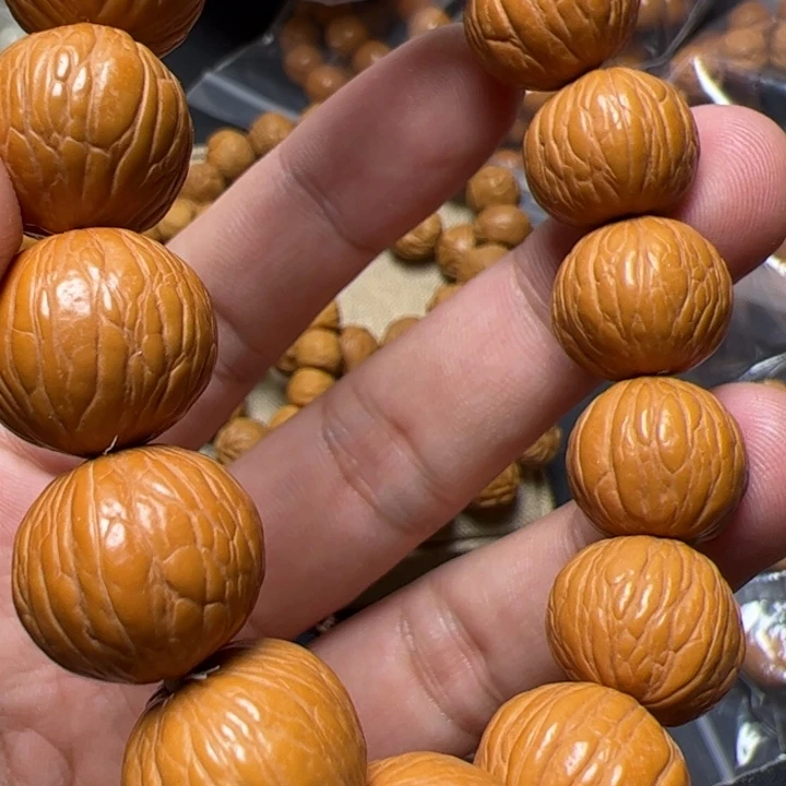 猴头核桃手串看看咯