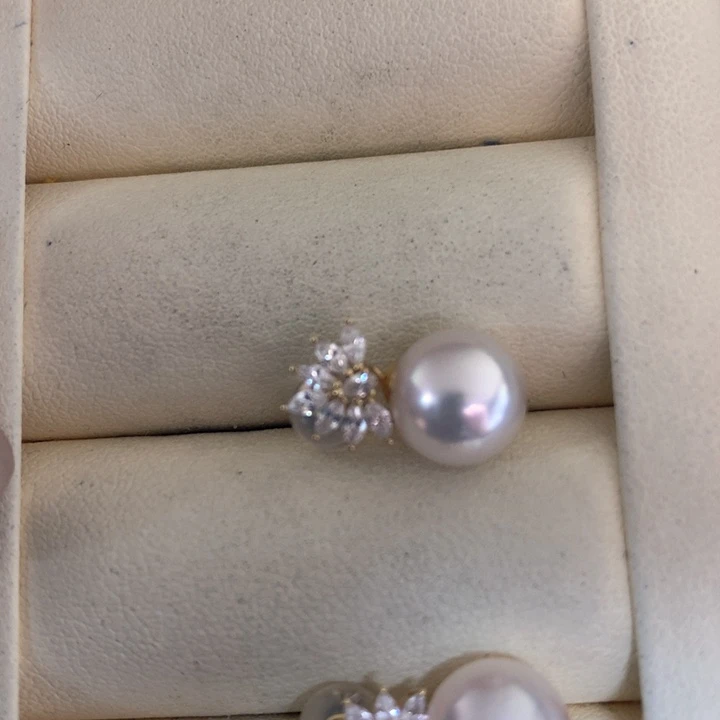18K金镶嵌耳饰海水珍珠