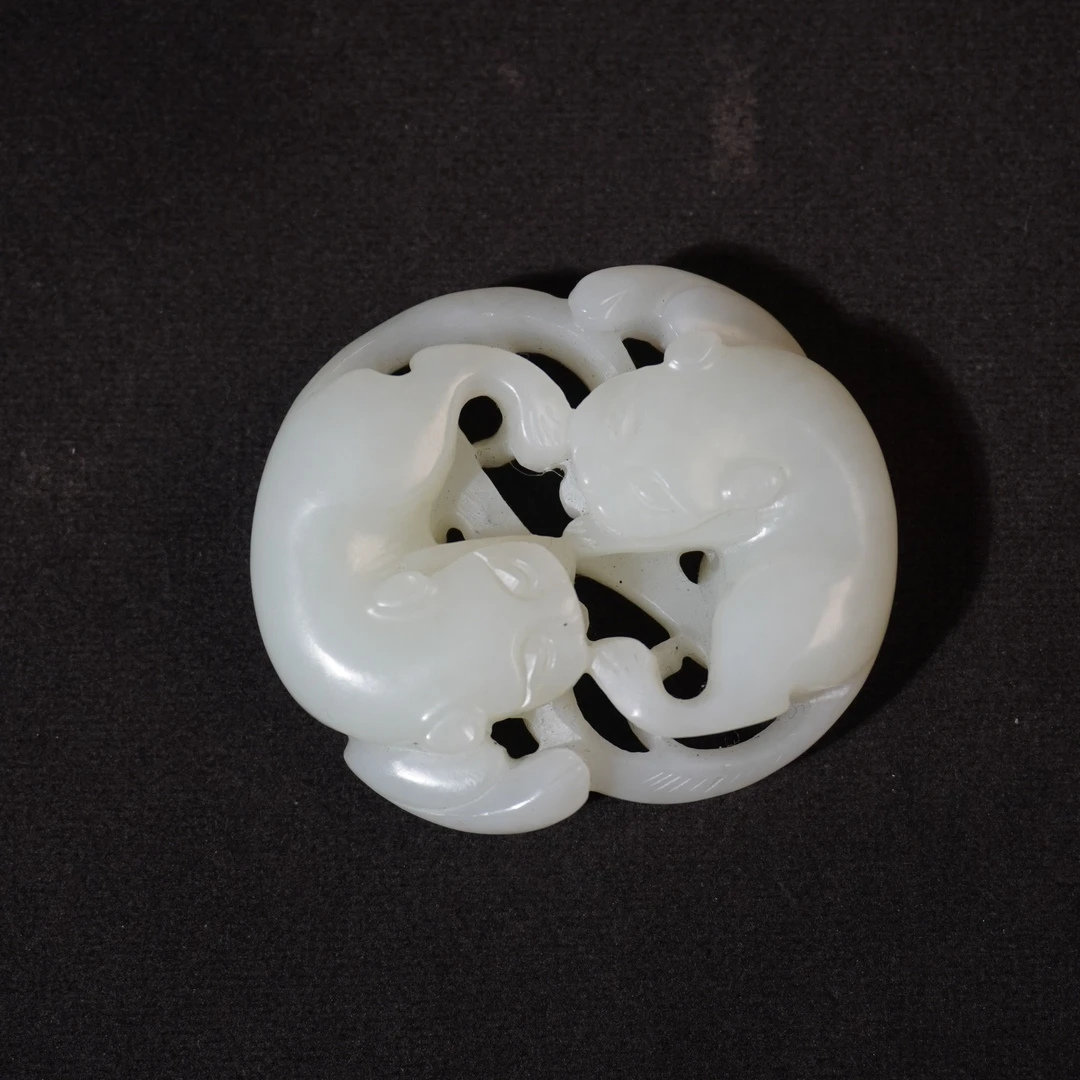 ND5 清 和田玉双獾吊坠