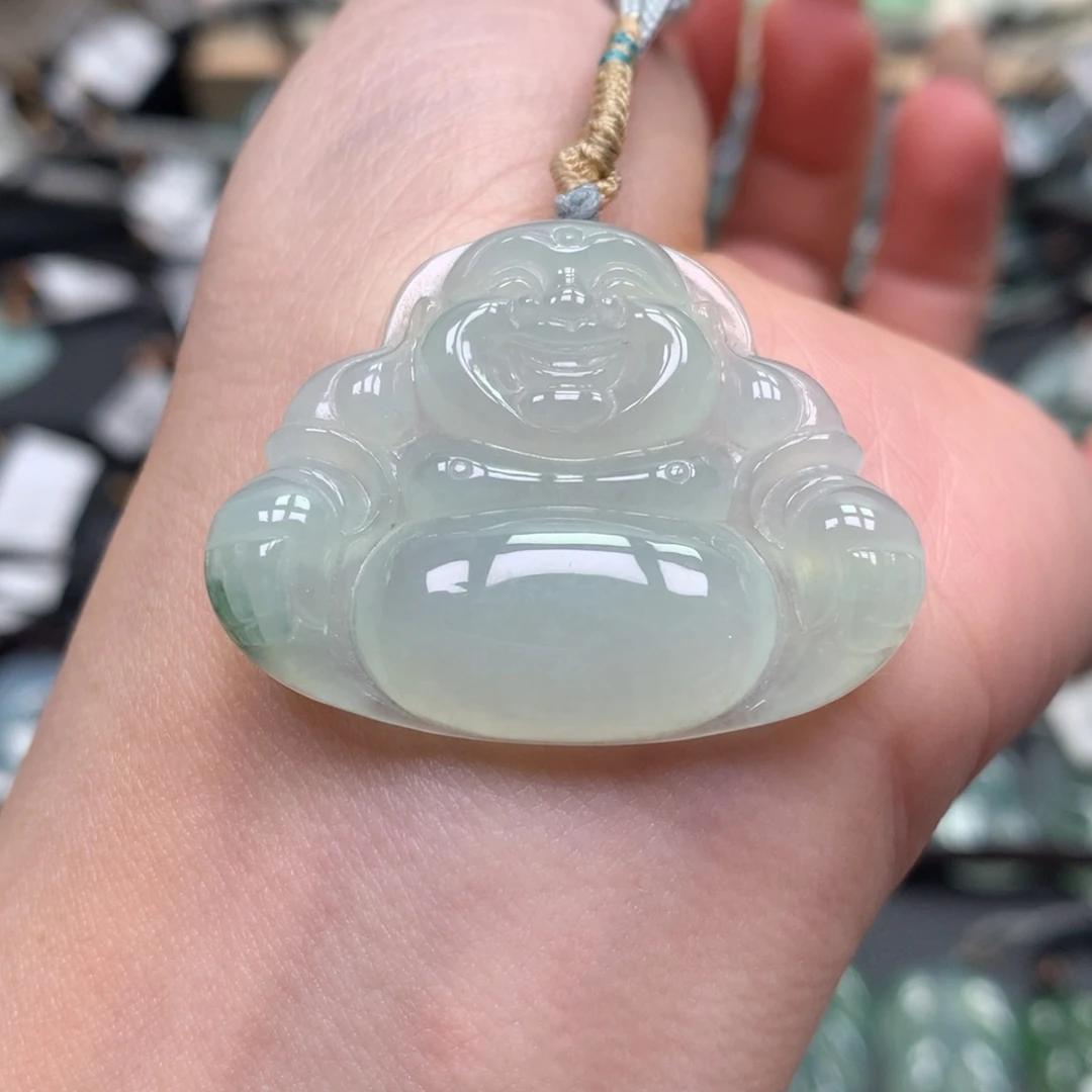 翡翠颈饰未镶嵌佛公