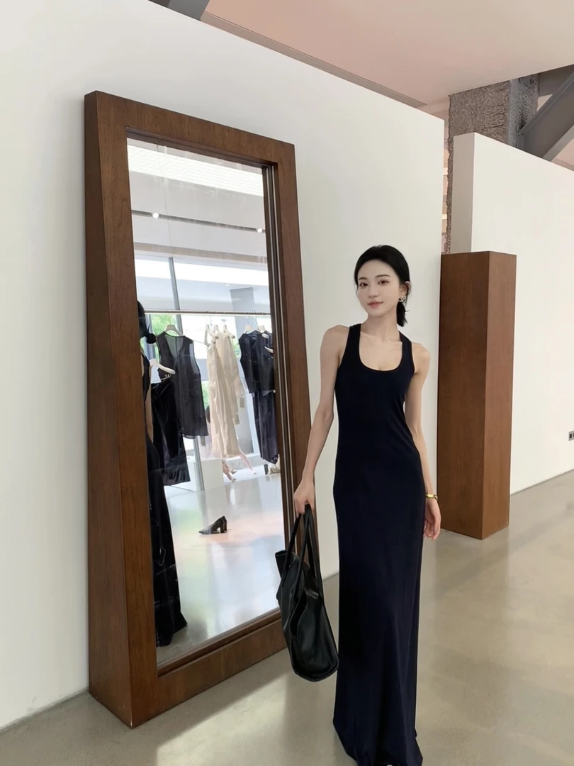 Aeryme法式优雅大U领针织无袖长裙