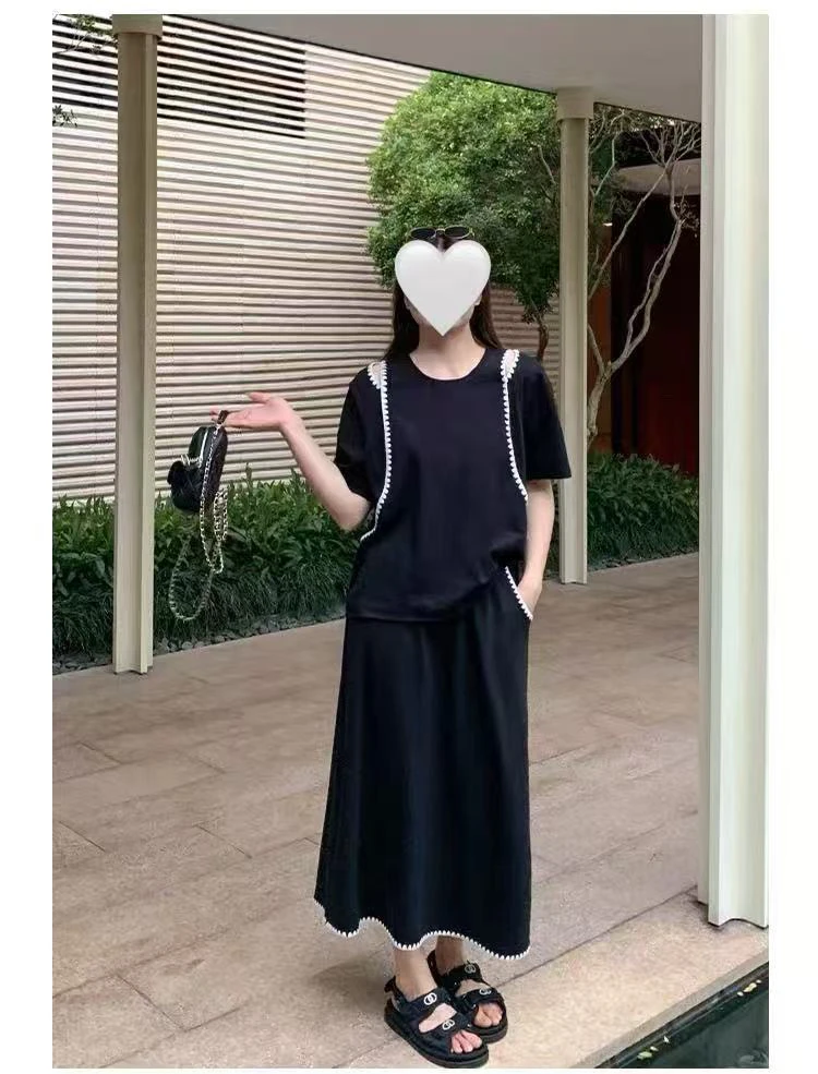 W阿薇-显瘦纸片人小心机漏肩裙两件套裙