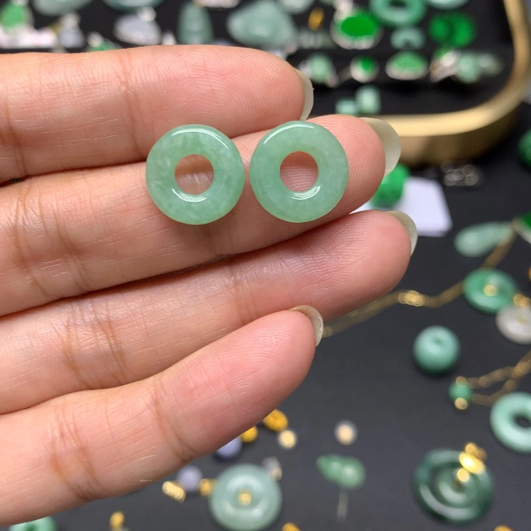 吊坠(不含链)未镶嵌翡翠有纹裂