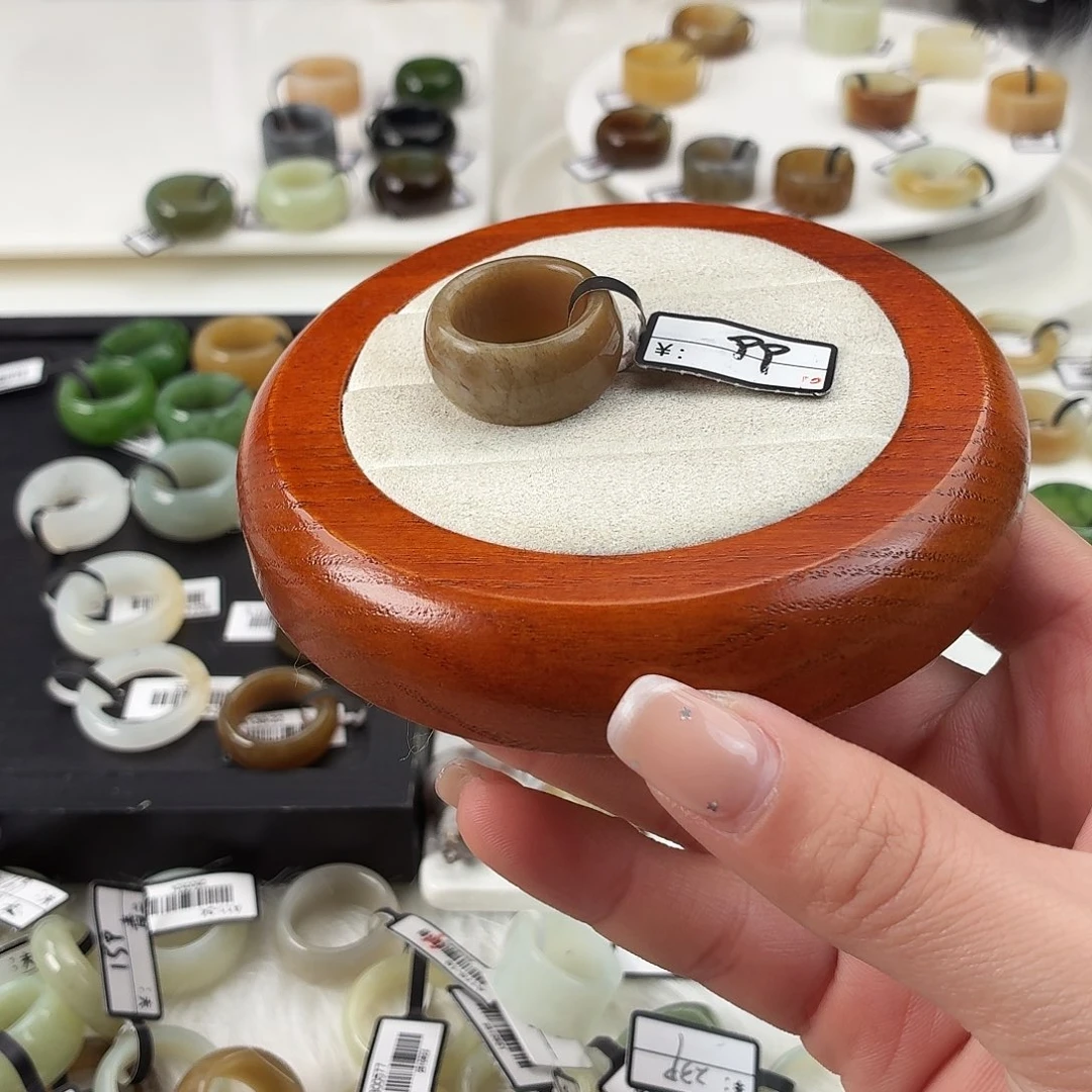 和田玉未镶嵌戒指Q87糖花墩墩内径17.5