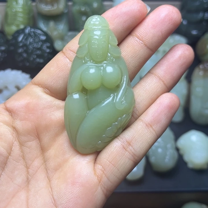和田玉未镶嵌颈饰