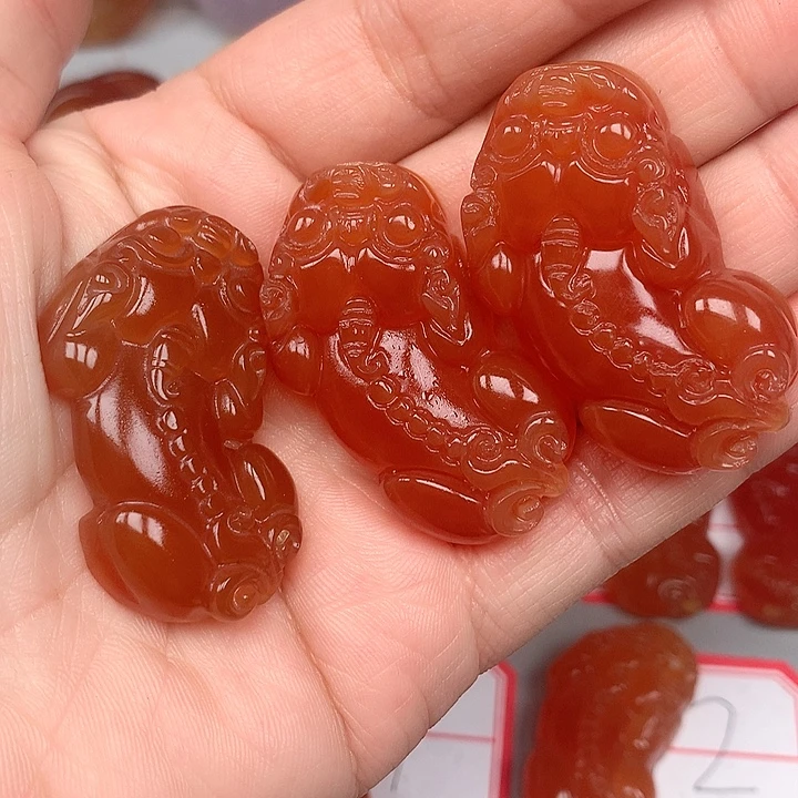 用***2玛瑙/玉髓未镶嵌颈饰
