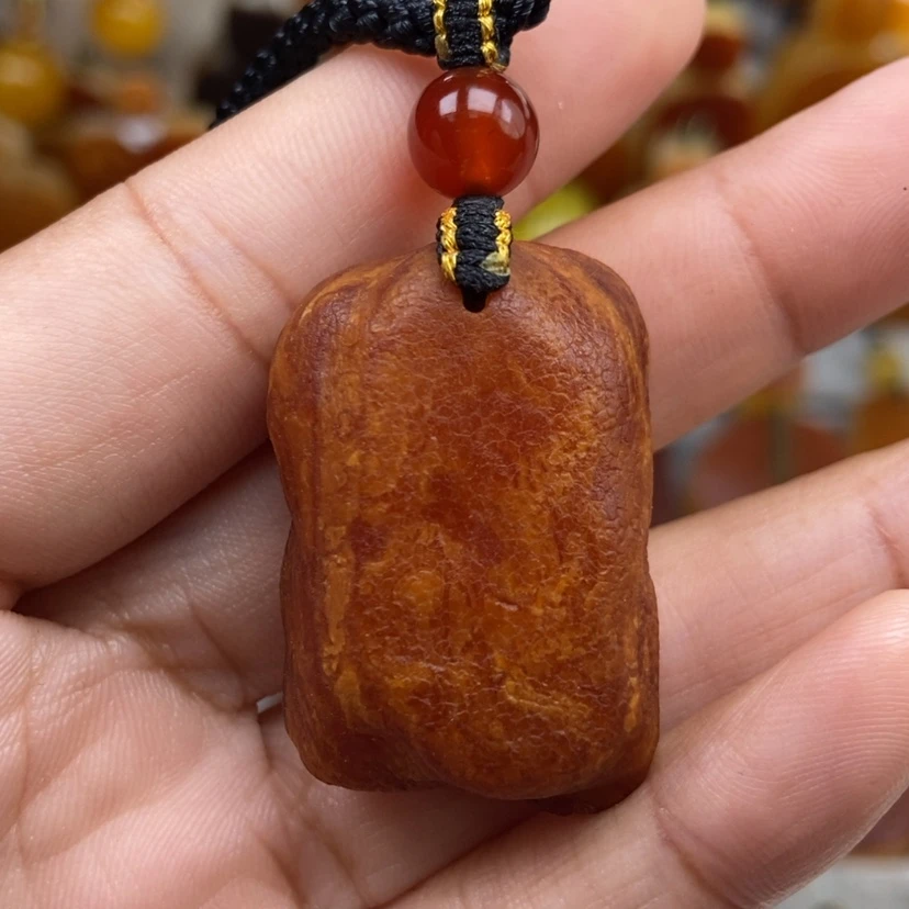 【闪购商品】琥珀颈饰未镶嵌