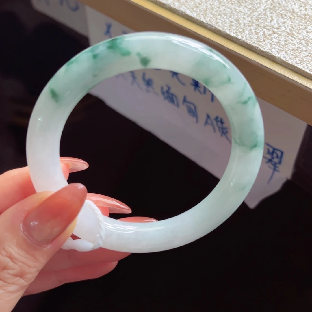 翡翠未镶嵌手镯手镯