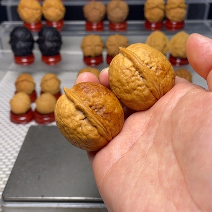 文玩核桃把件23粗筋大屁桃