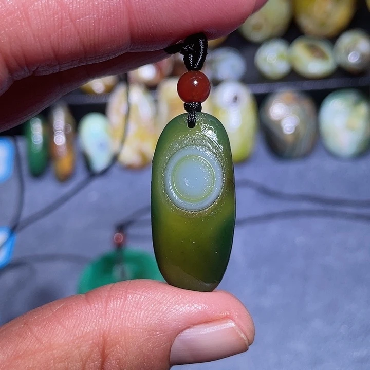 玛瑙/玉髓未镶嵌珠宝奇石