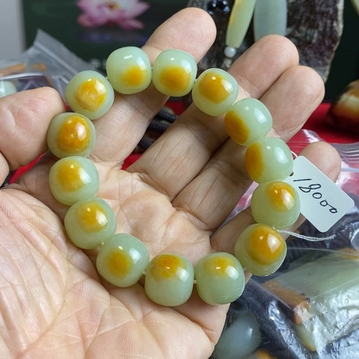 和田玉（糖玉）未镶嵌珠宝奇石