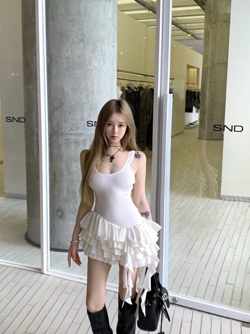 少女感纯欲风U领木耳边A字蛋糕裙夏季2025新款性感辣妹显瘦连衣裙