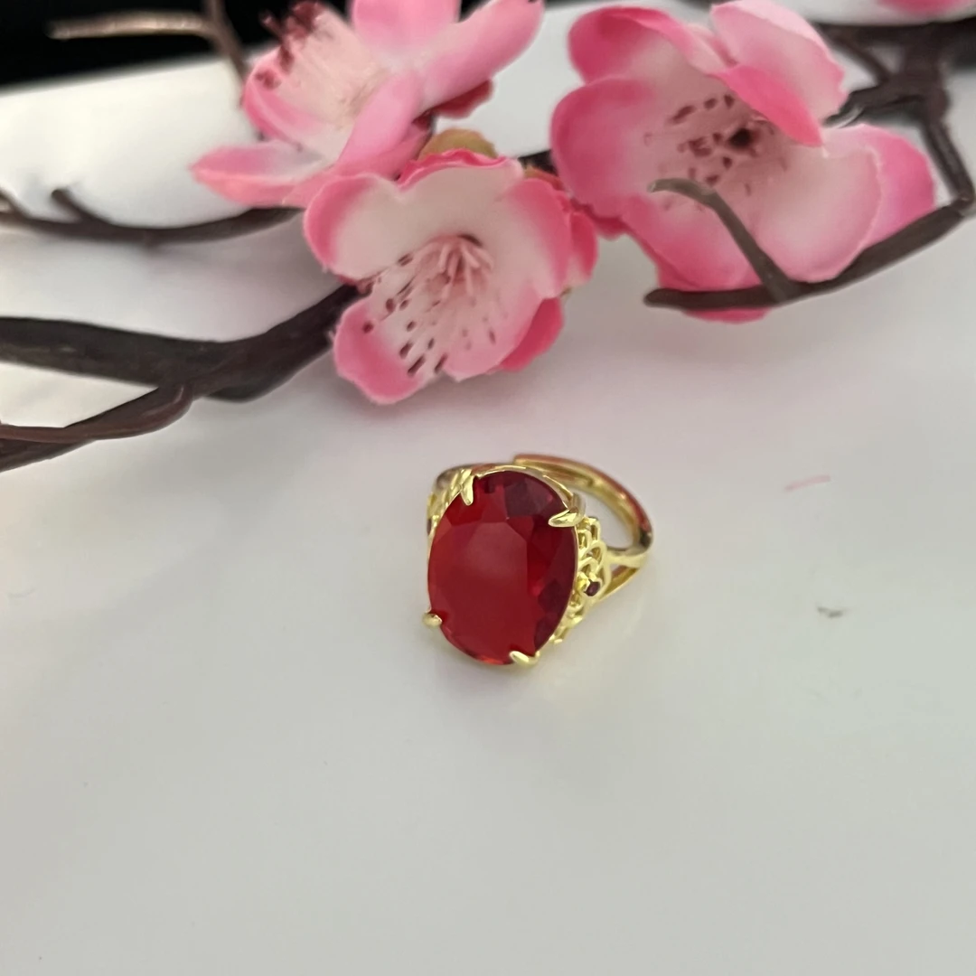 戒指 典藏品 红色椭圆素款