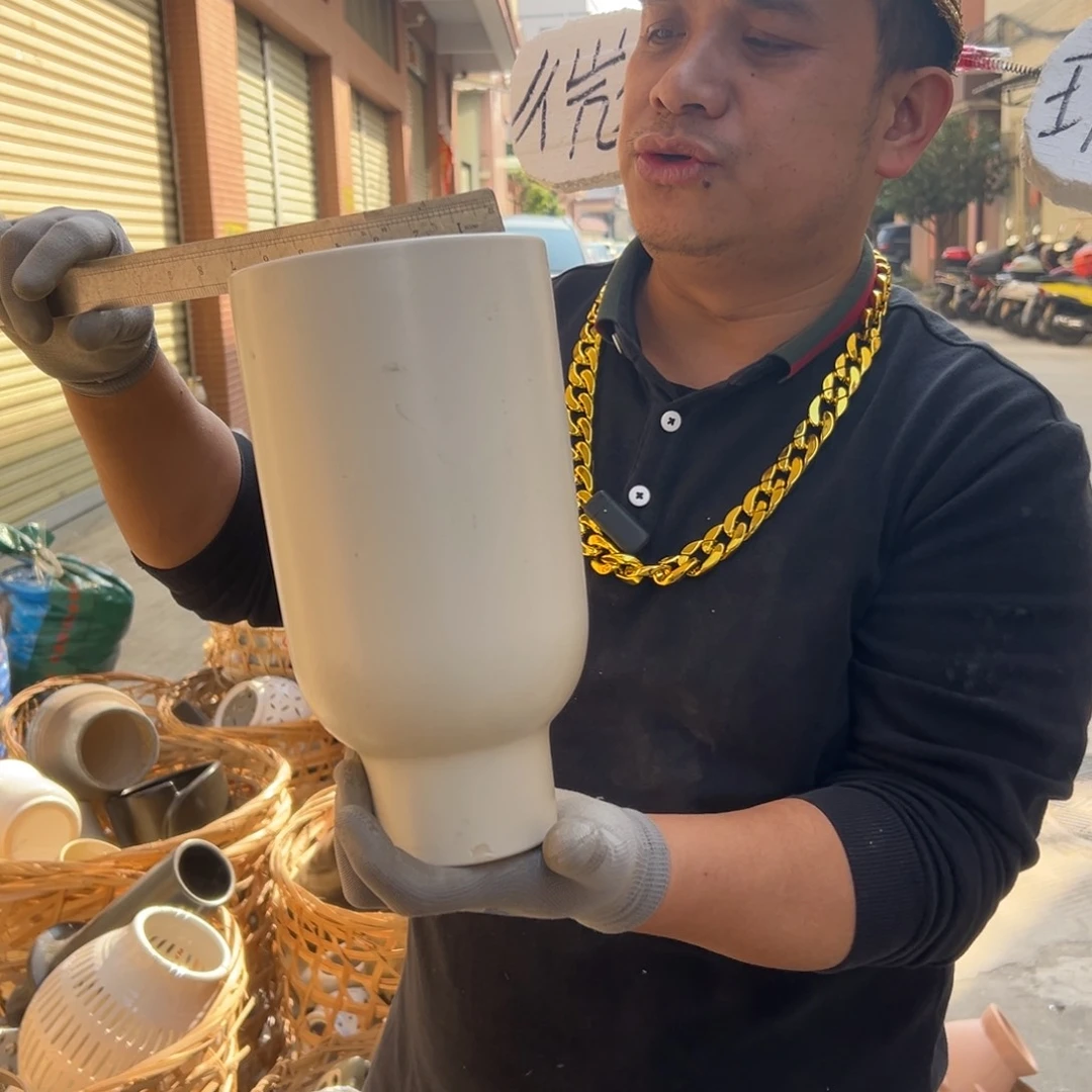 摆件76 号高中低温陶瓷工艺瓶（部分微瑕）