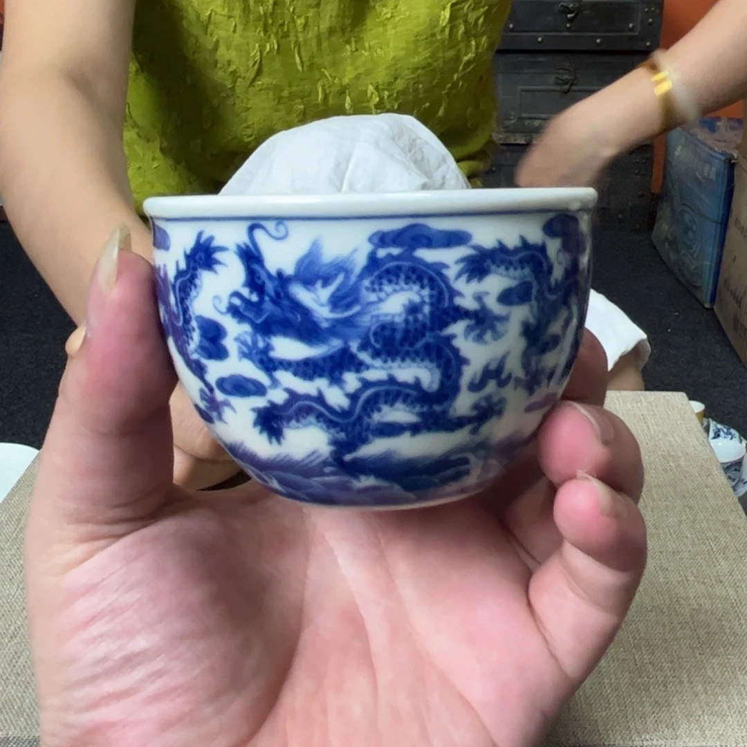 摆件瓷器的时候就像一只